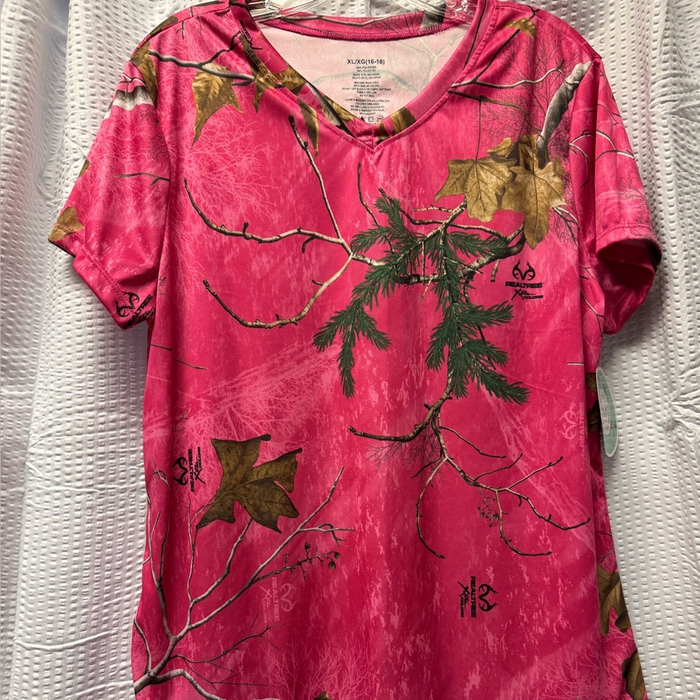 Realtree Women's‎ Pink Camo Short Sleeve Tee